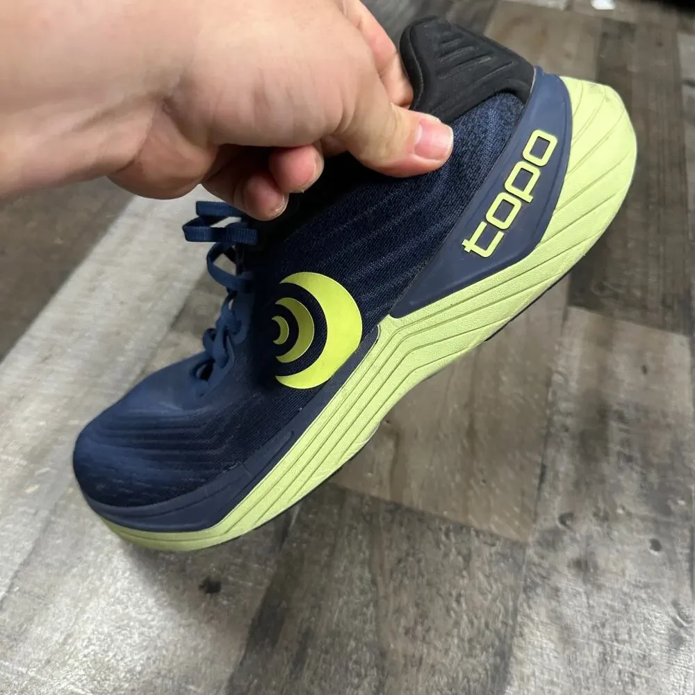 Topo Ultrafly 5 Running Shoes in Navy‎ Lime Men's Size 12 Sneakers